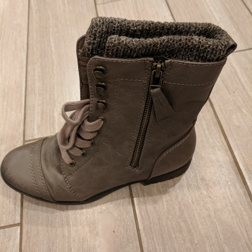 Booties - Picture 3 of 3